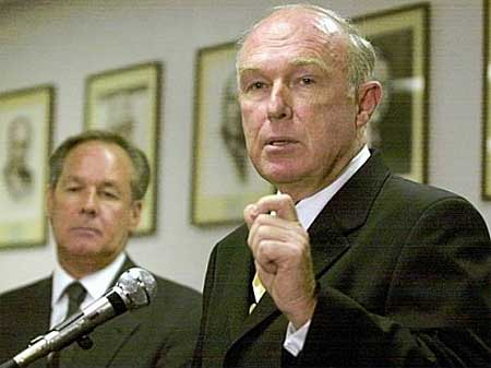 Freedom Hating San Diego Police Chief William Lansdowne San Diego Police Chief: We Can Disarm Americans Within a Generation