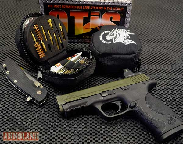 Hand Gun Cleaning Hand Gun Cleaning