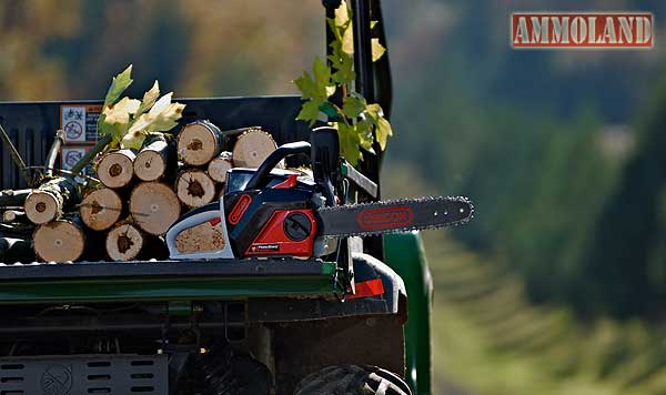 OREGON’s 40V MAX Pole Saw and Chain Saw OREGON’s 40V MAX Pole Saw and Chain Saw