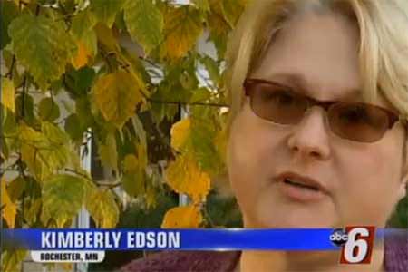 Hoplophobe Kimberly Edson of Savage, Minn., note to criminals she is unarmed.