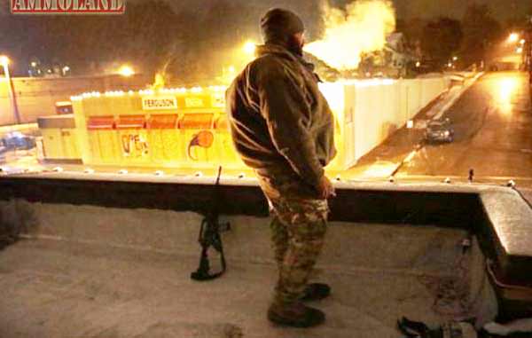 Oath Keepers Guard Ferguson's Businesses from Rooftops, Drawing Police Opposition