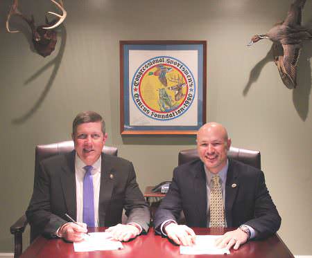 Jeff Crane (CSF) and Nick Pinizzotto (NDA) Sign MOU