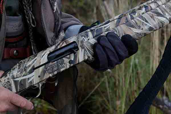 Mossberg 930 Pro-Series Waterfowler Shotgun Mossberg 930 Pro-Series Waterfowler Shotgun : I stood up, poured water out of the barrel, opened the action and looked down the barrel to make sure there no obstructions and kept hunting. I guess that’s about as good a testimony as I can give it. My shotguns don’t always have an easy life.