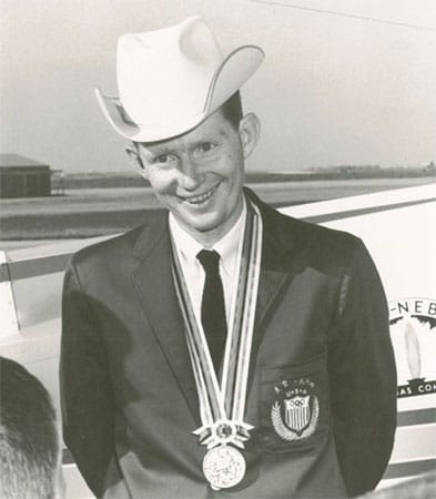 Gary Anderson after earning a Gold Medal in Tokyo.