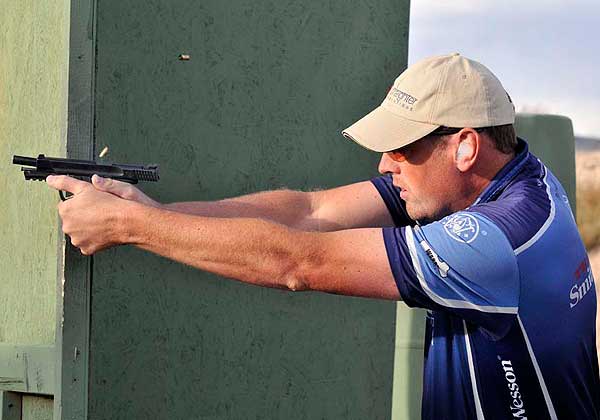 Team-Smith-&-Wesson-Shooter Team Smith & Wesson Shooter