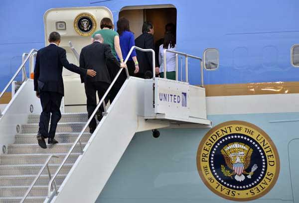 Sandy Shooting Victims Board Air Force One with the President Sandy Shooting Victims Board Air Force One with the President