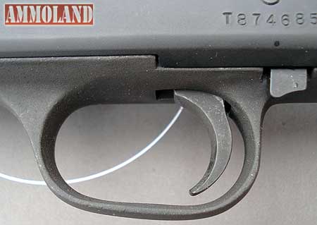 Mossberg 590A1 Blackwater Edition Shotgun Trigger Gaurd: The trigger guard is thick and controls are made for combat.