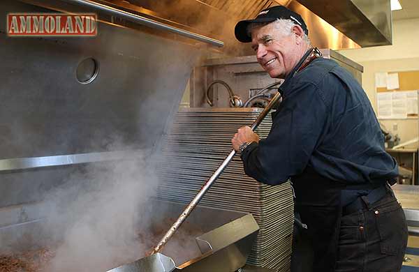 Riggins Cooking at HFF Cable Show