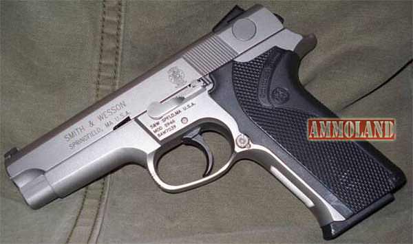 Smith & Wesson 5946