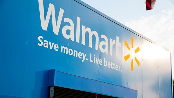Concealed Carrier - a Father with his Kids - Stops Shooting at Walmart