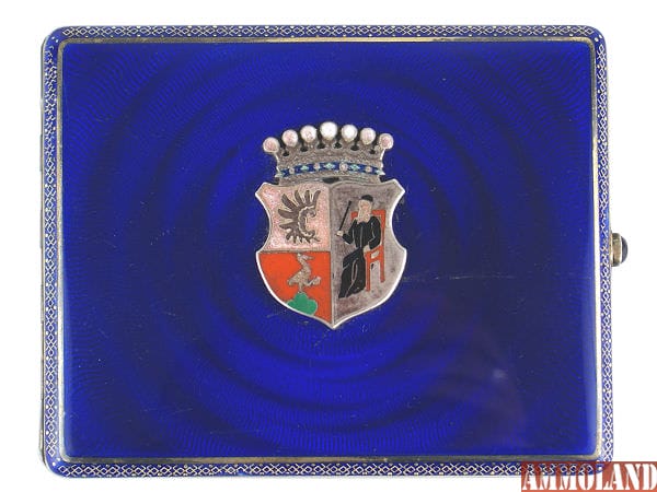 Purple enameled cigarette case, presented by German World War I fighter ace Baron von Richtofen to Werner Voss, a member of Germany’s elite group of aces ($6,136).