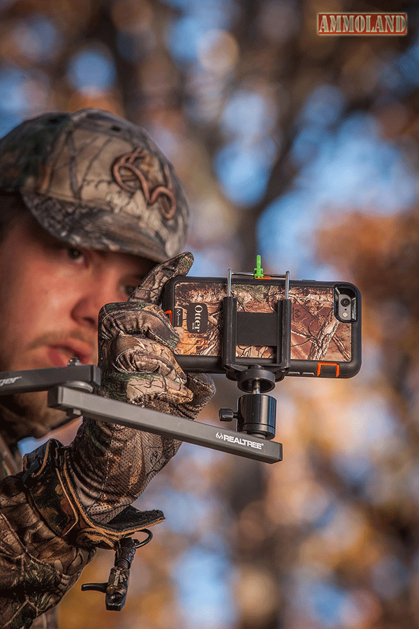 The Realtree EZ Pic Cell Phone Holder