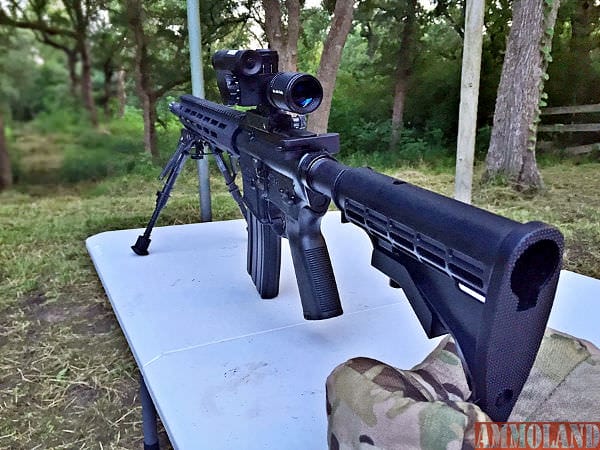 Mossberg MMR Carbine & Firefield 2.5 Riflescope Mossberg MMR Carbine & Firefield 2.5 Riflescope