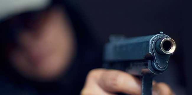 Robber Mugger Gun Barrel