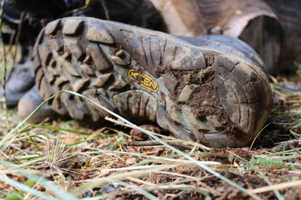  KEEN Liberty Ridge Hiking Boots : Good treads are essential.