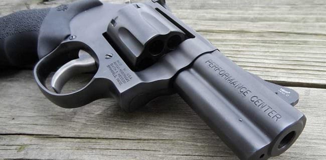 Coming in at approximately 40oz with rubber grips installed and a cylinder full of .357, this revolver screams old-world craftsmanship and quality mixed with a touch of the modern.