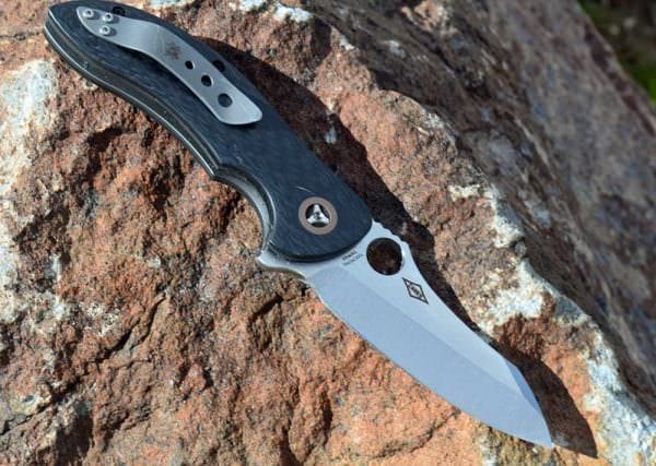 The Spyderco Peter Carey Magnitude Carbon Fiber Knife clip is configured for right-side tip-up carry.