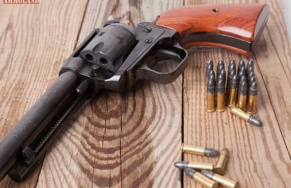 Heritage Arms Rough Rider Small Bore 4.75in 22 LR is a great 22lr Handgun.