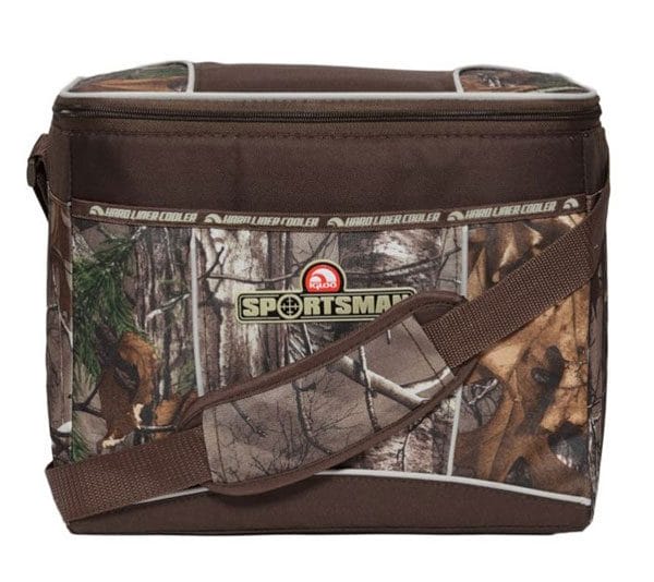 Igloo Playmate Elite Cooler in Realtree