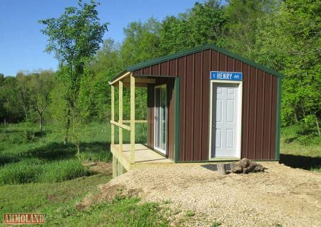 Van Harl's Henry Boat House