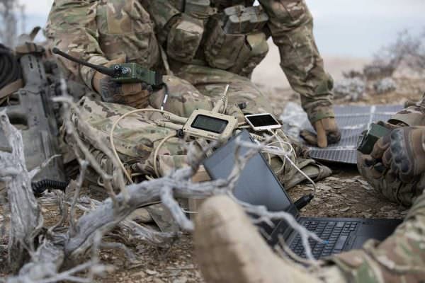 The small, light and intelligent SPM-622 system increase mobility and flexibility of the warfighter.