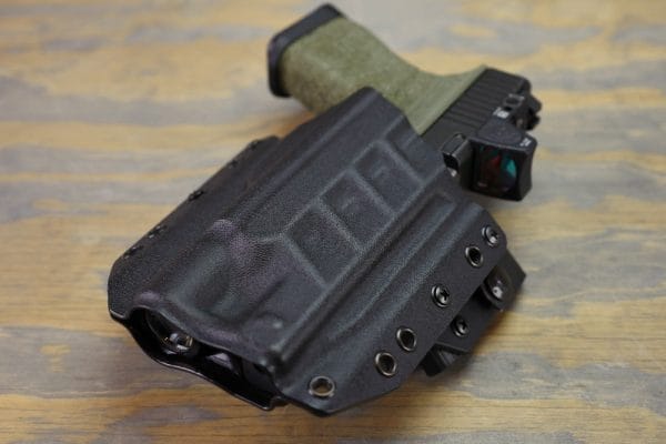 Once you fit the gun into the holster, it is apparent why Raven Concealment can charge $179 for the rig. Overall construction is exceptional with a heavy emphasis on functionality and just a touch of aesthetic enhancements added.