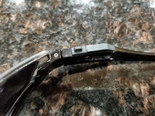 Another cool feature that the manufacturer included on the Ctrl Eyewear is the ability to put the e-Tint into an automatic mode quickly. All the wearer has to do is hold down the same button that is used to darken the lenses for three seconds. 