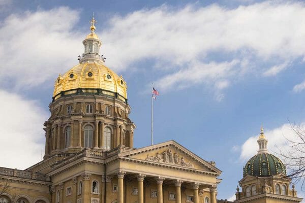 Des Moines Iowa Capital Building Government Dome Architecture