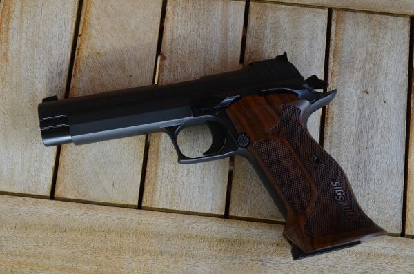  SIG P210