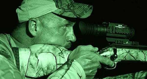 Oakland Raiders eight-time Pro Bowler Steve Wisnewski loves to hunt and has appeared on several episodes of Gridiron Outdoors, most recently while hunting nuisance hogs in East Texas with the latest thermal-imaging products from FLIR.