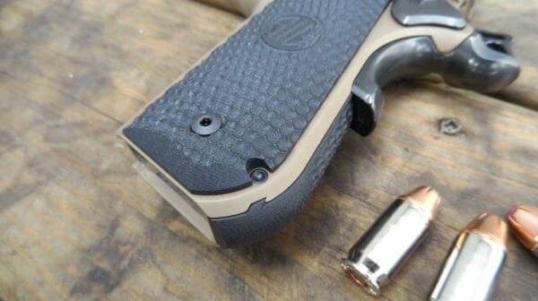 SIG Sauer 1911 Fastback Emperor Scorpion Carry Pistol