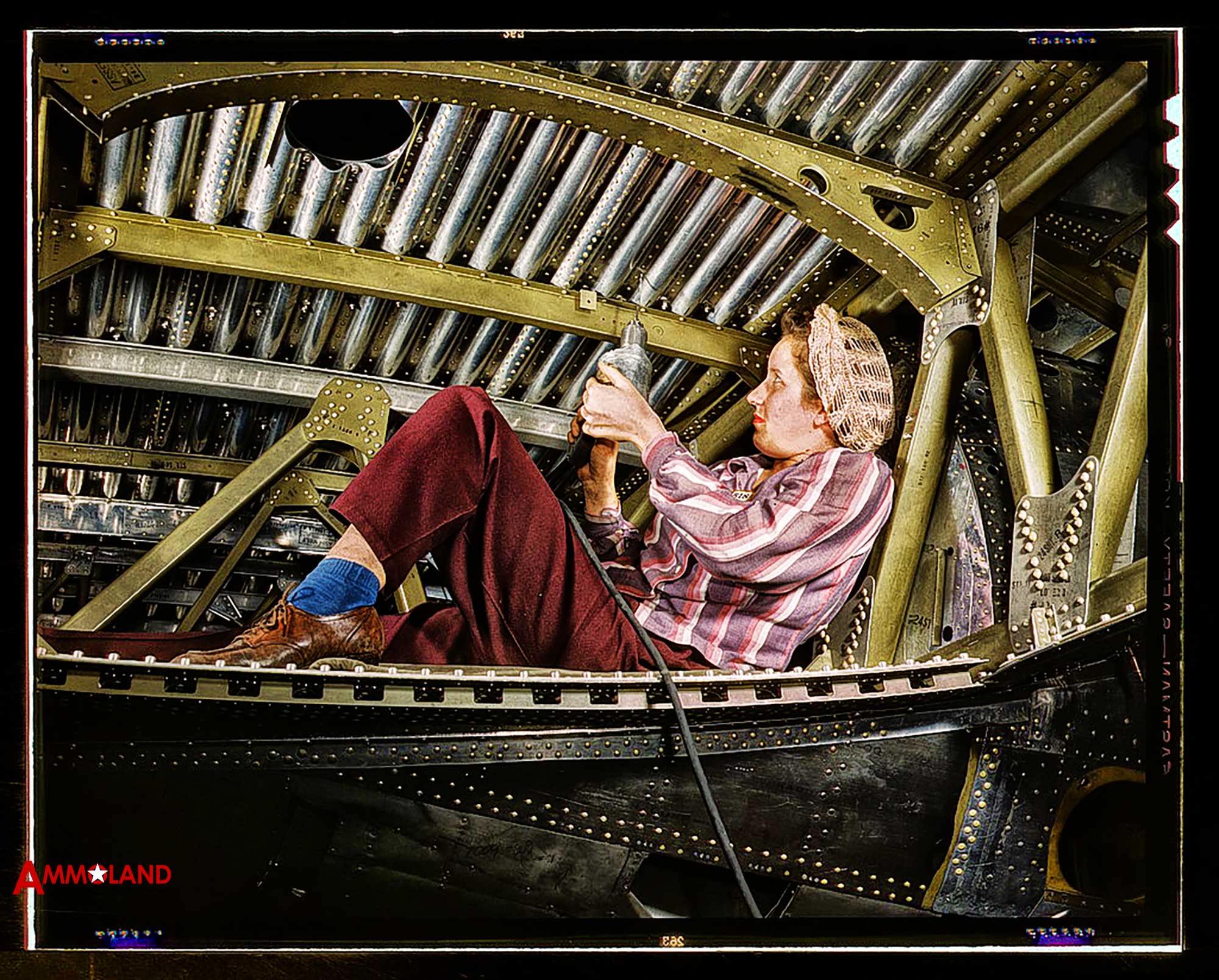 A Rosie Riveter LC-DIG-fsac-1a35352
