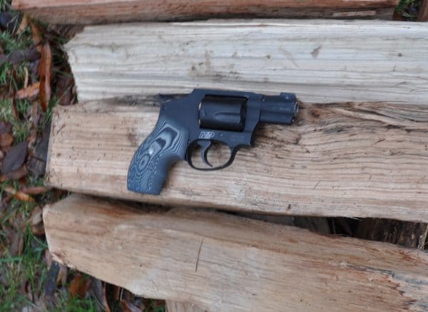 Smith & Wesson M&P 340 Revolver Wood Pile