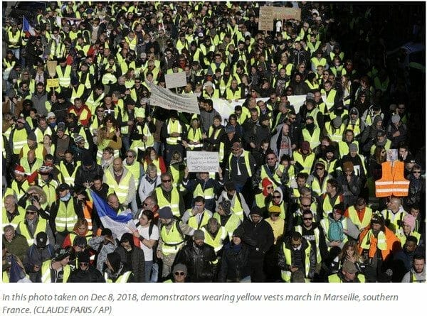 How Many Guns Do The Yellow Vests In France Have?