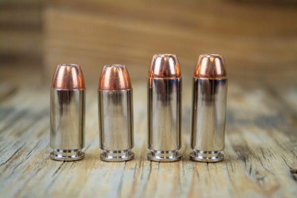 While the case diameters are identical, the length is dramatically different between the .40 S&W (left) and 10mm (right)