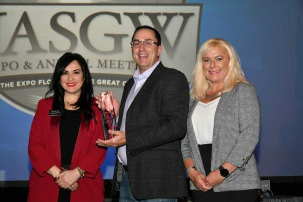 Leupold Wins Optics Manufacturer of the Year Award at NASGW