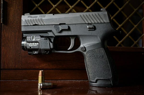 SIG P320 9mm Streamlight TLR8. The SIG M17/18 are based on this 9mm SIG P320.