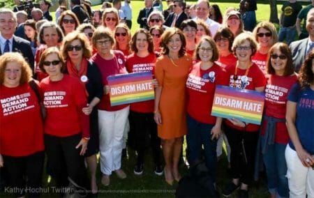 NY Governor Kathy Hochul Poses with Moms Demand Action Scum IMG official twitter account