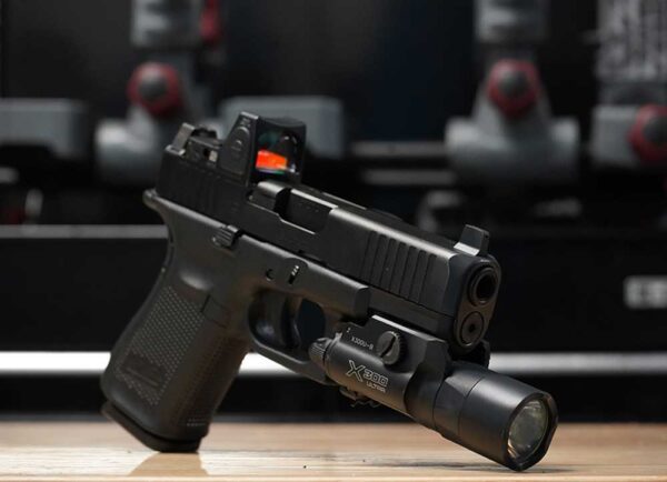 Best Red Dot for GLOCK 19 MOS Pistols & Installation Guides. Img Duncan Johnson