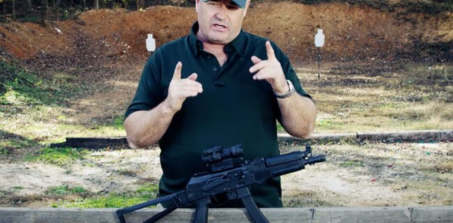 Larry A. Vickers reviews the Kalashnikov USA KR-9M Submachine gun. Screenshot Youtube.