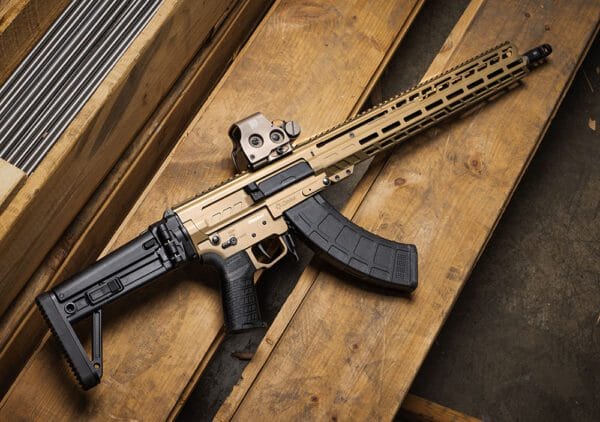 CMMG Mk47 DISSENT Rifle (FDE)