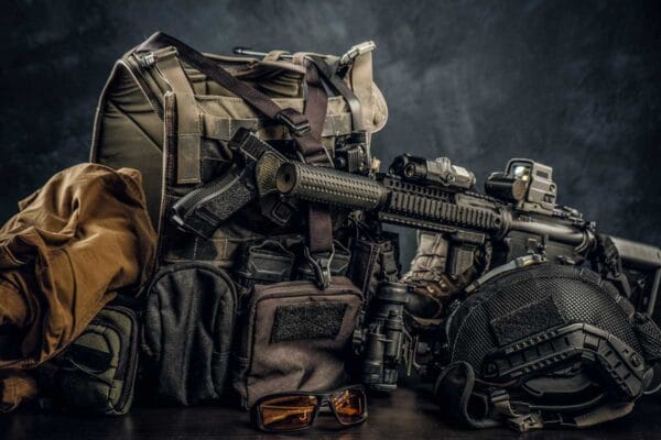 Body armor, gun, assault rifle, helmet, night vision goggles iStock-FXQuadro 1181645866.jpg