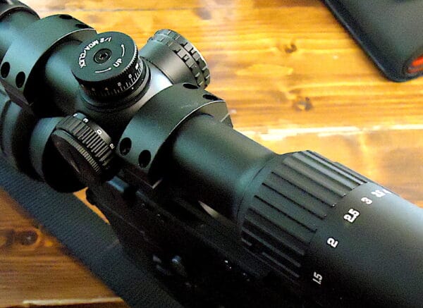 Monstrum Banshee 1-6x24 LPVO - controls