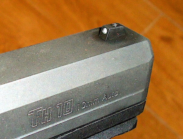 Taurus TH10-front-sight
