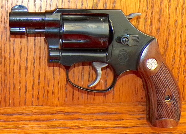 S&W-Classic-36-gun-left
