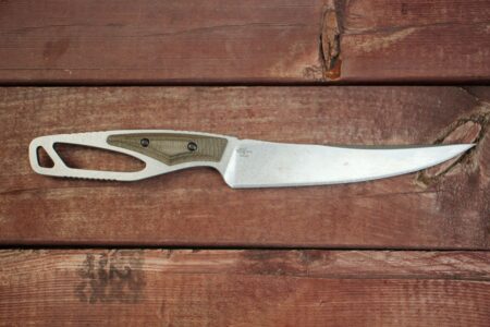 The blade design meets the specs to be a good boning knife but my first impression was that it was way to stiff to be functional.